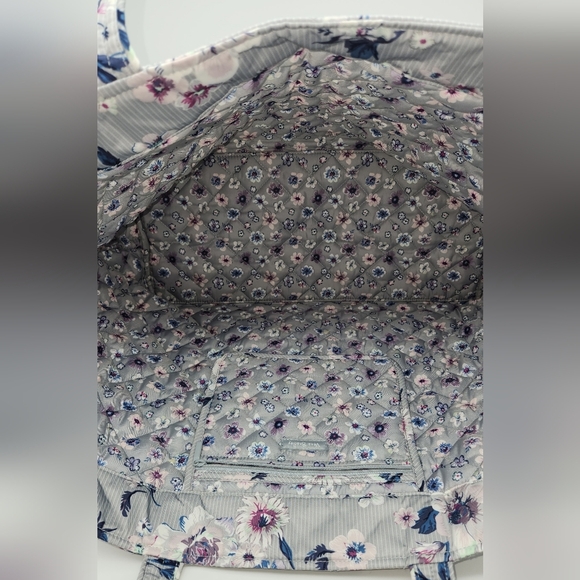 Vera Bradley Zinnias Quilted XTRA Large Tote/Bag 24"x15" Inner Zipper Pocket - Picture 15 of 15